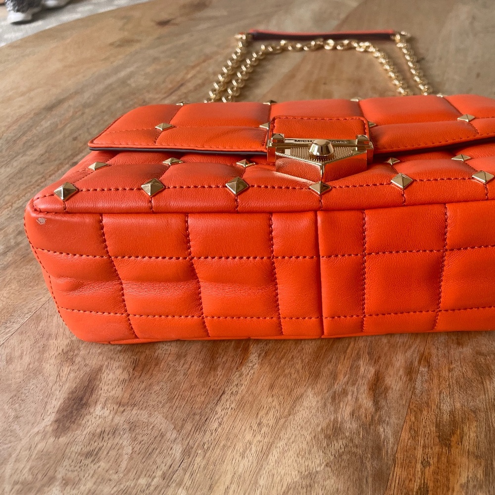 Michael Kors NWT SoHo Shoulder Bag in Clementine - Picture 2 of 13